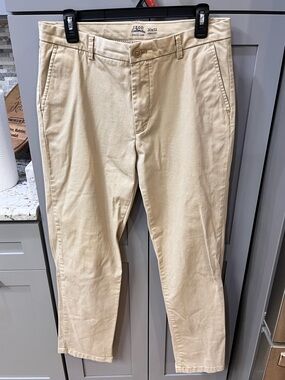 Izod Men’s Cream/Tan Chino Pants
